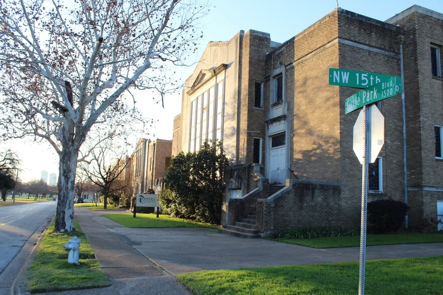 More Photos Of 1519 Circle Park Blvd, Fort Worth Religious Facility For Sale