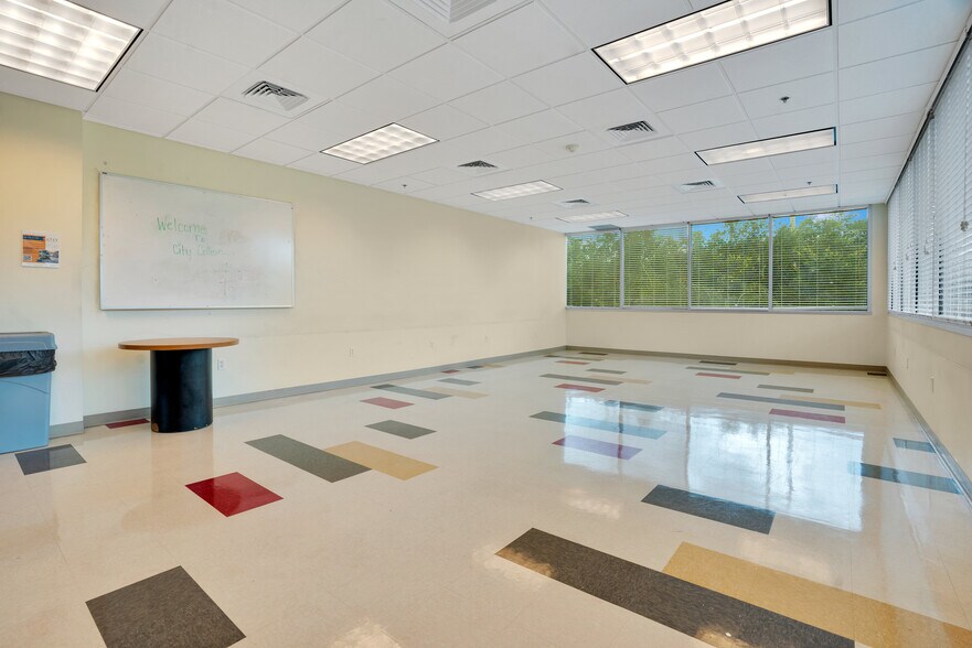 More Photos Of 177 Montgomery Rd, Altamonte Springs Medical For Sale