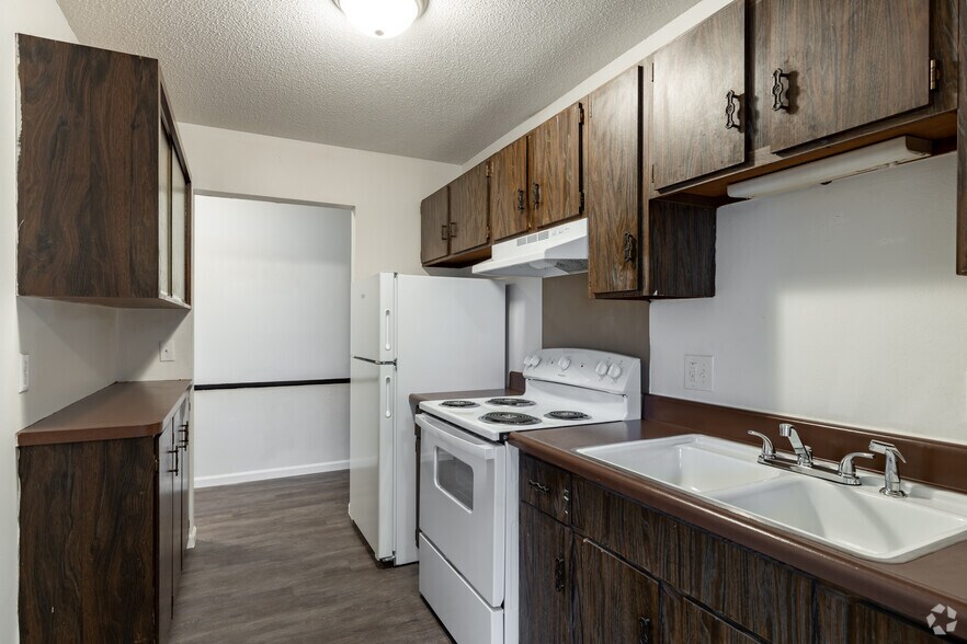 More Photos Of 725 Washington St, Monroe Apartments For Sale