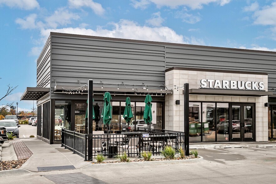 More Photos Of La Vista City Centre, La Vista Unknown For Lease