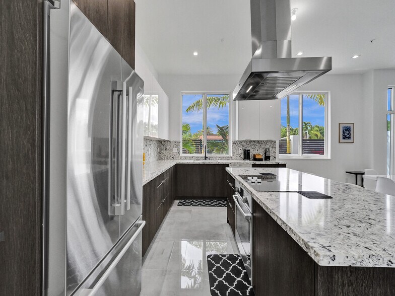 More Photos Of 1220-1226 NE 15th Ave, Fort Lauderdale Apartments For Sale