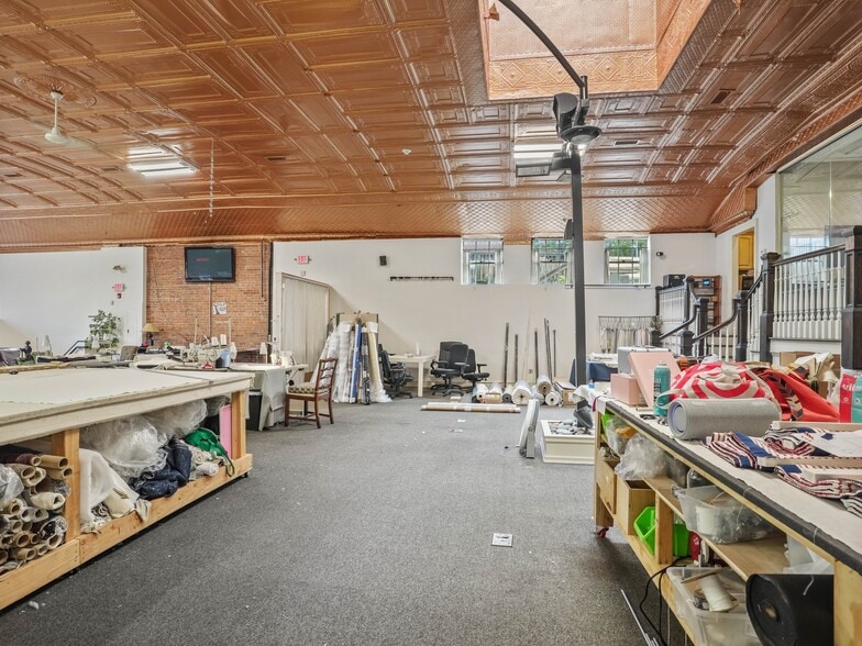 More Photos Of 253-259 Mill St, Greenwich General Retail For Lease