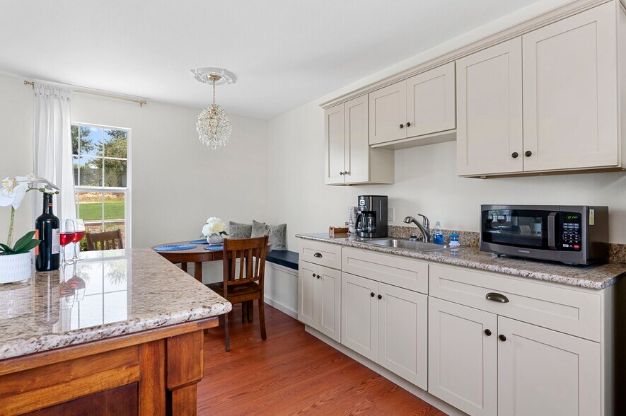 More Photos Of 1470 S Cranes Mill Rd, New Braunfels Lodge Meeting Hall For Sale