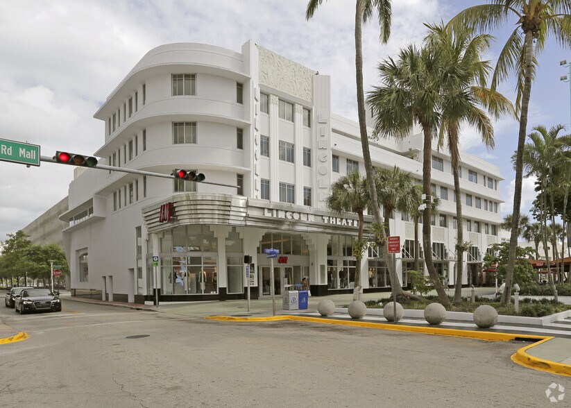 More Photos Of 541-551 Lincoln Rd, Miami Beach Storefront For Lease