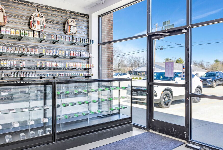 More Photos Of 1301 Ohio Pike, Amelia Storefront For Lease