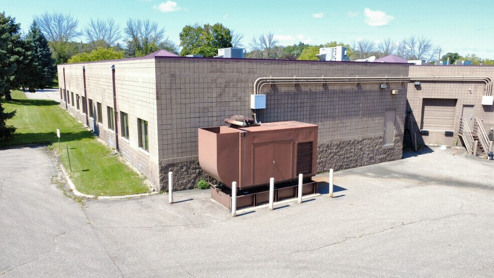 More Photos Of 343 E 82nd St, Chaska Warehouse For Sale