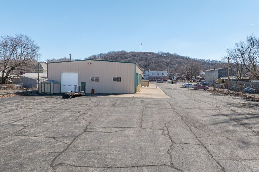 More Photos Of 5214 Lake Ave, Saint Joseph Industrial For Sale