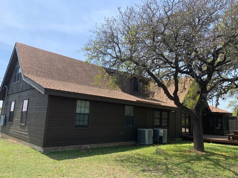 More Photos Of 4225 E Highway 290, Dripping Springs Office For Sale