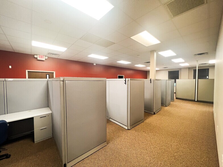 More Photos Of 1196 Pleasant Ridge Rd, Greensboro Research And Development For Lease