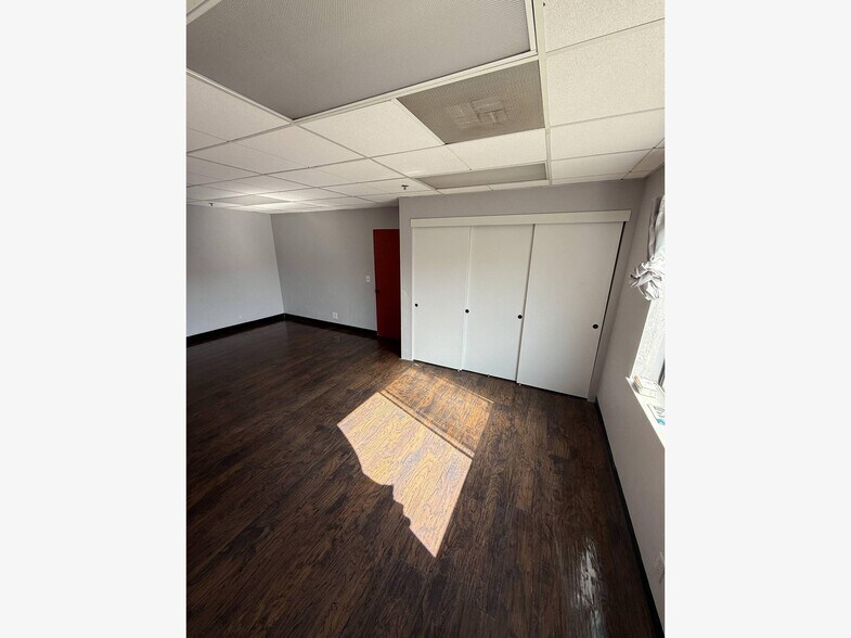 More Photos Of 4820-4834 Bissell Ave, Richmond Flex For Lease