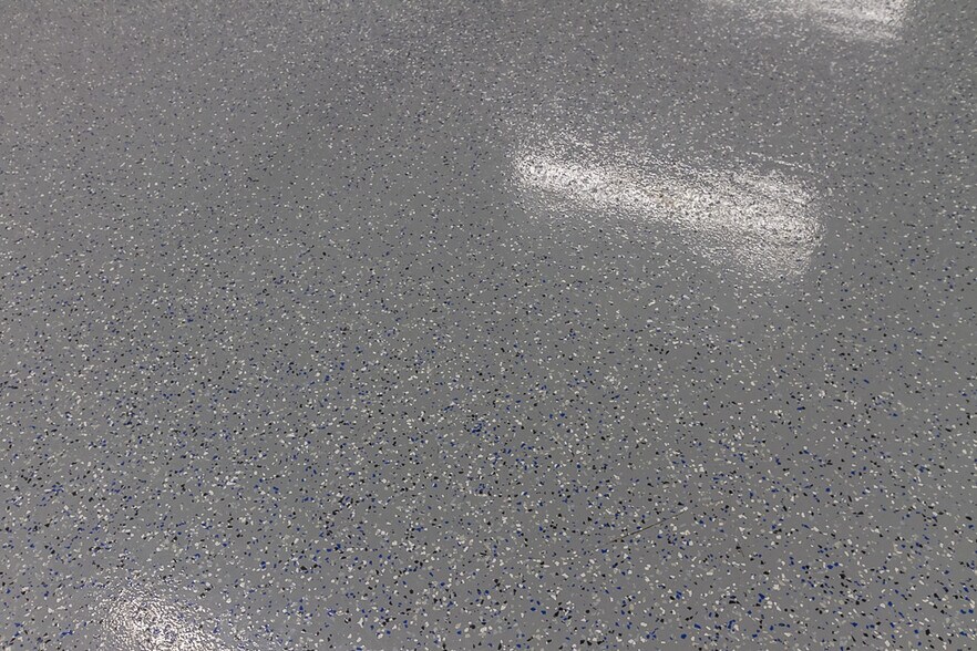 More Photos Of 925 Virginia St, Shelbyville Warehouse For Lease