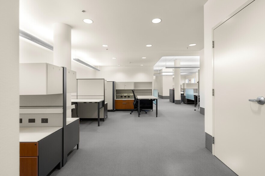 More Photos Of 301 Washington St, Columbus Office For Lease