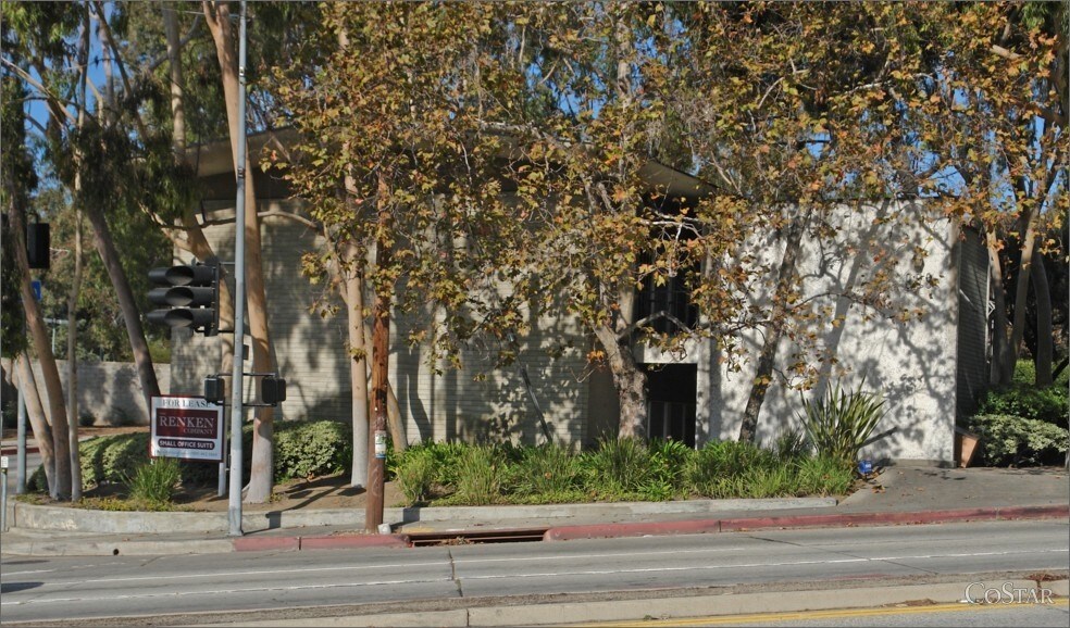 More Photos Of 969 Colorado Blvd, Los Angeles Loft Creative Space For Lease