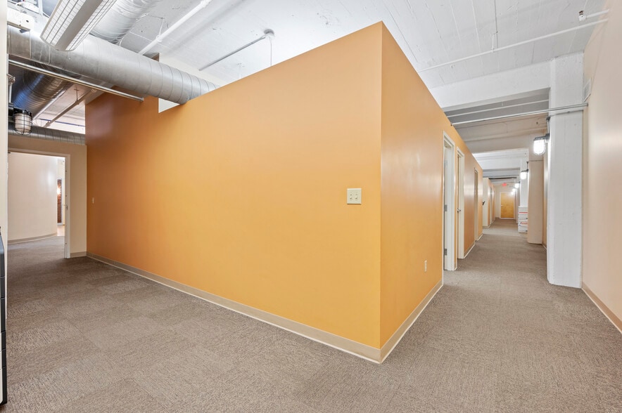 More Photos Of 2828-2840 Liberty Ave, Pittsburgh Office For Lease