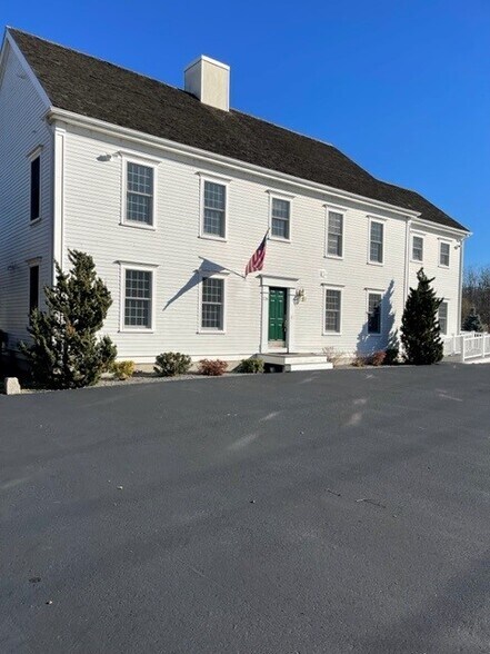 More Photos Of 226 Chief Justice Cushing Hig Hwy, Cohasset Office For Lease