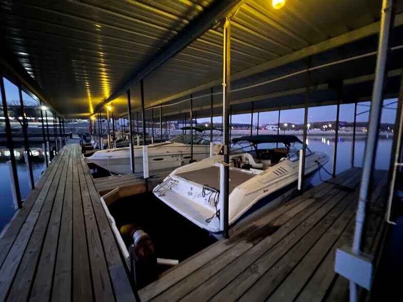 More Photos Of 27 Lighthouse Marina Rd, Sunrise Beach General Retail For Sale