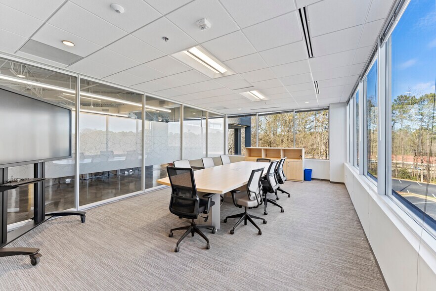 More Photos Of 5520 Capital Center Dr, Raleigh Office For Sale