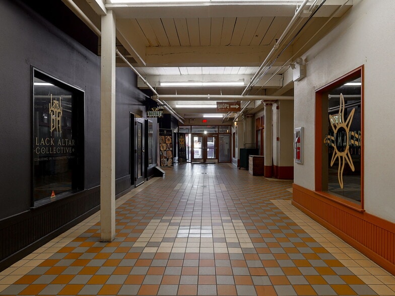 More Photos Of 44 N Queen St, Lancaster Apartments For Lease