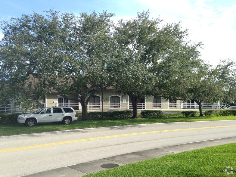 More Photos Of 9245 SW 158th Ln, Miami Office For Lease