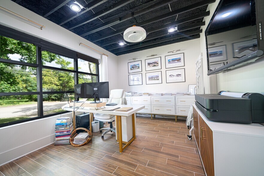 More Photos Of 506 W Methvin St, Longview Medical For Lease