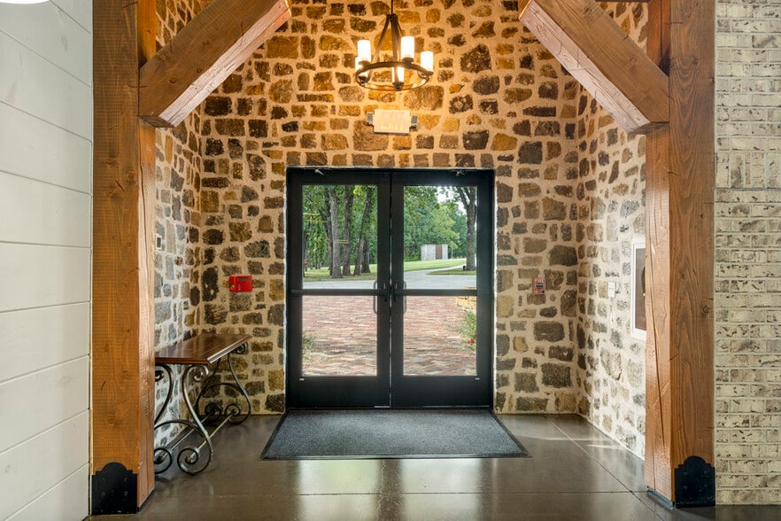 More Photos Of 19501 W 41st St, Sand Springs Specialty For Sale