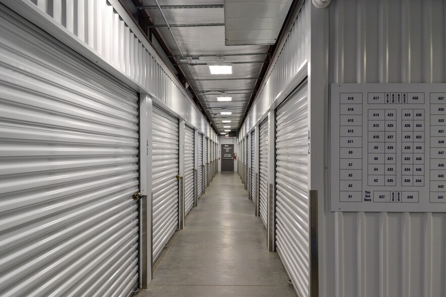 More Photos Of 9518 S 120th St, La Vista Self Storage For Sale