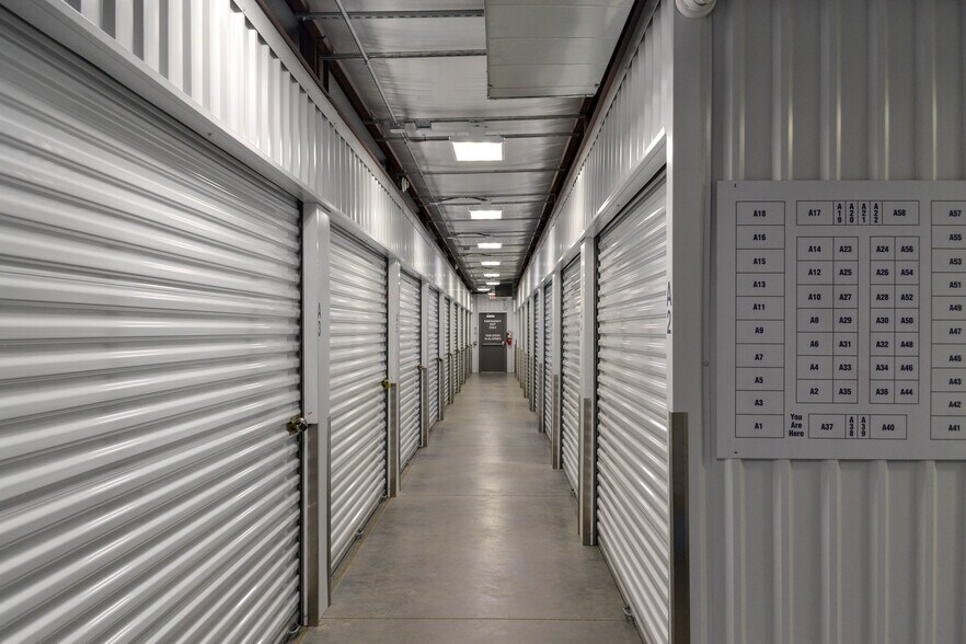 More Photos Of 9518 S 120th St, La Vista Self Storage For Sale