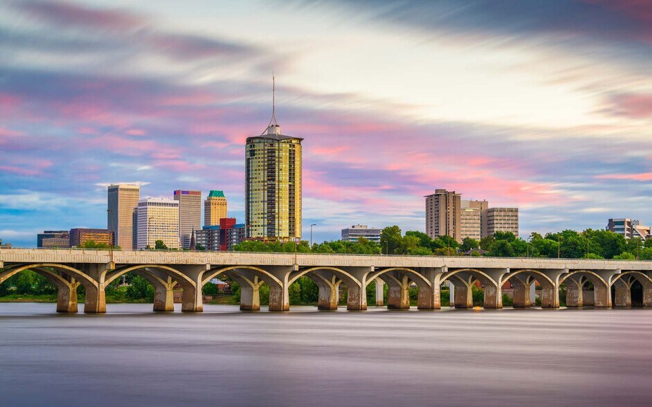 More Photos Of 5100 E Skelly Dr, Tulsa Office For Sale