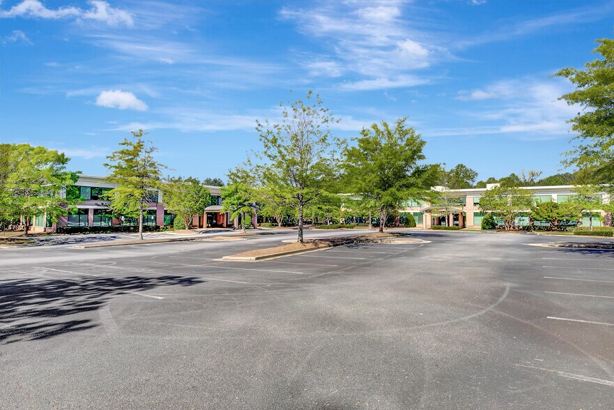 More Photos Of 1035 Southcrest Dr, Stockbridge Unknown For Lease