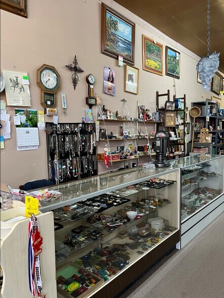 More Photos Of 108 Main St, Seminole Storefront For Sale