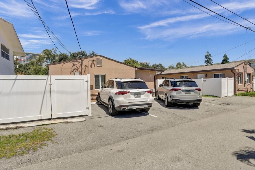 More Photos Of 1722 Madison St, Hollywood Assisted Living For Sale