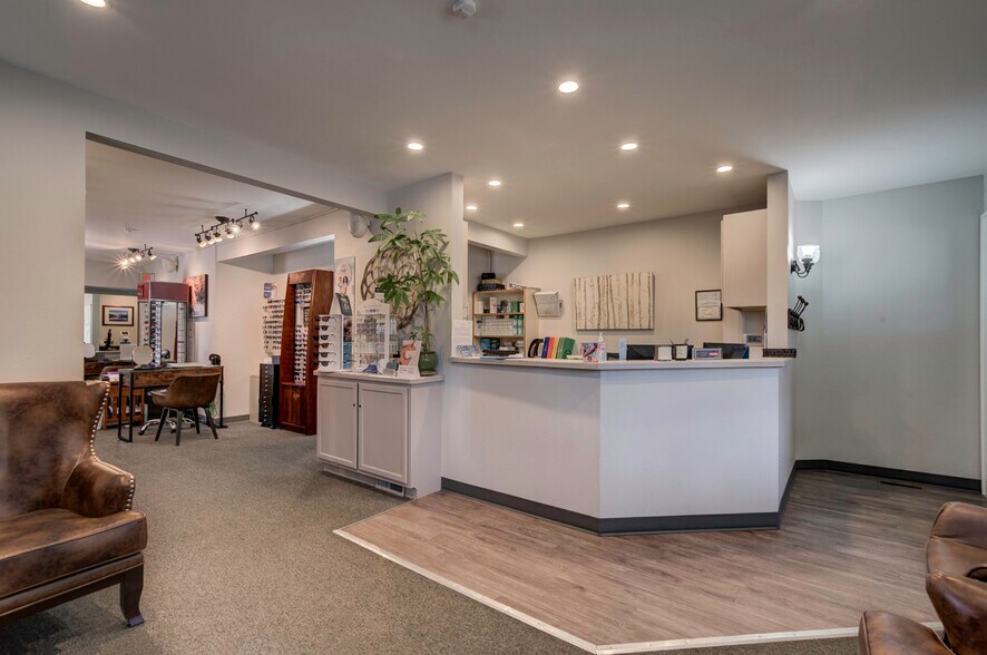 More Photos Of 1625 E Platte Ave, Colorado Springs Office For Sale