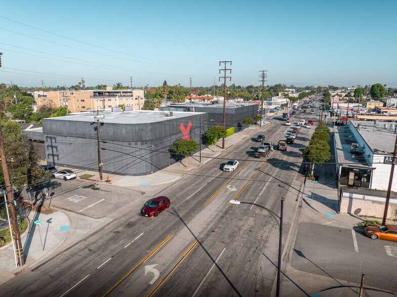 More Photos Of 1031 S Victory Blvd, Burbank Warehouse For Sale