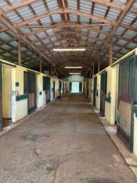 More Photos Of 9400 NW 160th St, Reddick Horse Stables For Sale