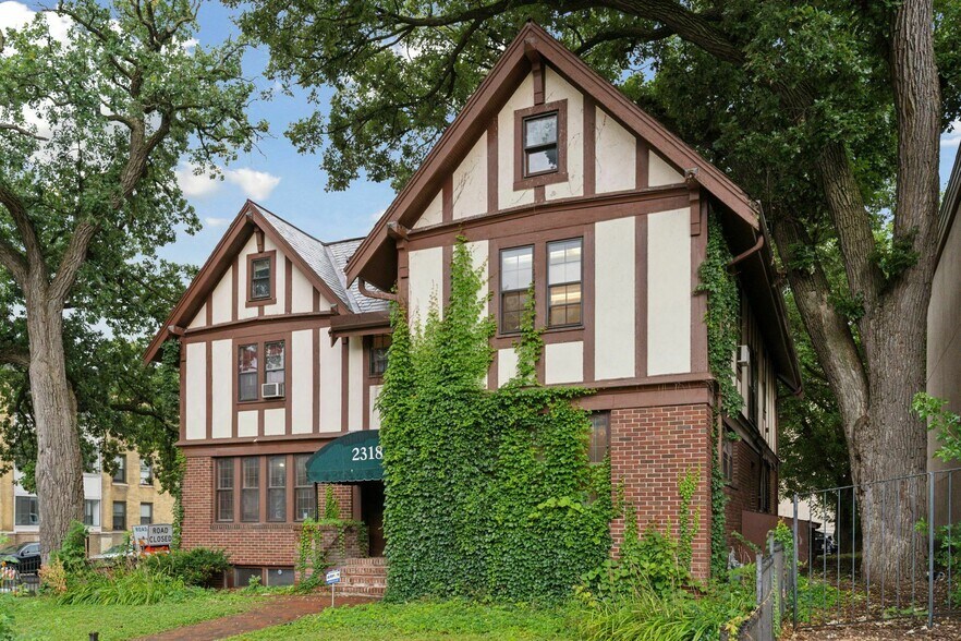 More Photos Of 2318 S 1st Ave, Minneapolis Office For Sale