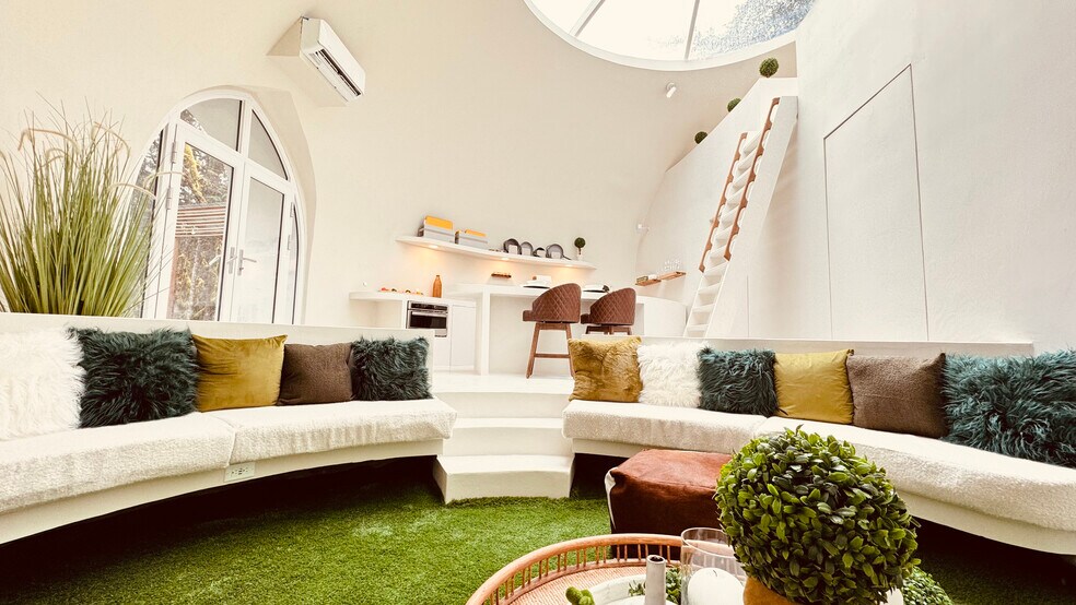 More Photos Of 10257 Old Mt Baker Hwy, Deming Hotel For Sale