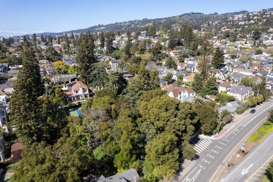 More Photos Of 0 Ivanhoe, Oakland Land For Sale