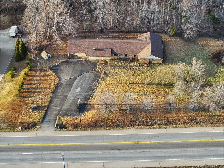 More Photos Of 2425 Highway 41A Byp, Clarksville Light Distribution For Sale