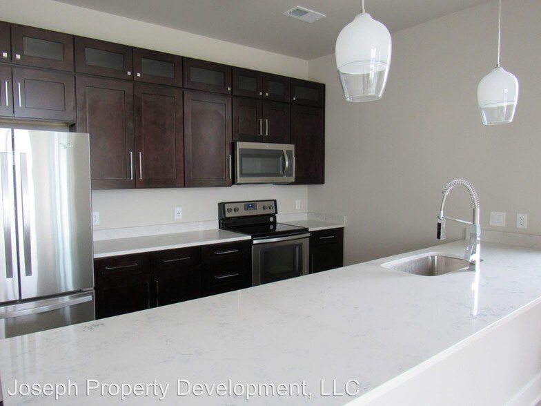 More Photos Of 4175 N Oakland Ave, Shorewood Multifamily For Sale