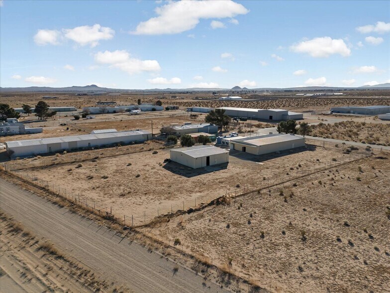 More Photos Of 6288 Curtis Pl, California City Warehouse For Sale