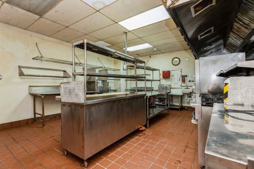 More Photos Of 84 Washington St, Norwalk General Retail For Sale