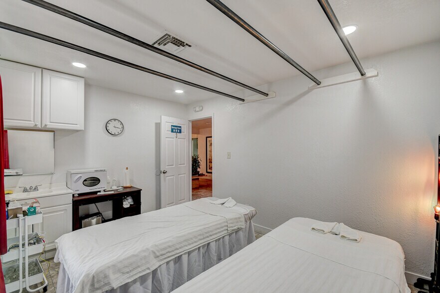More Photos Of 3097 S Decatur Blvd, Las Vegas Office Residential For Sale