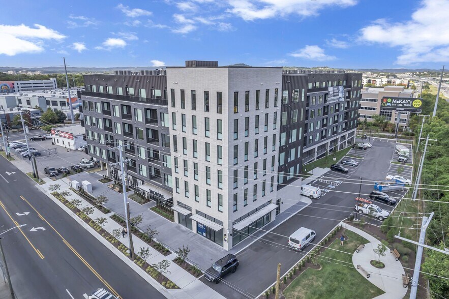 More Photos Of 405 40th Ave N, Nashville Apartments For Lease