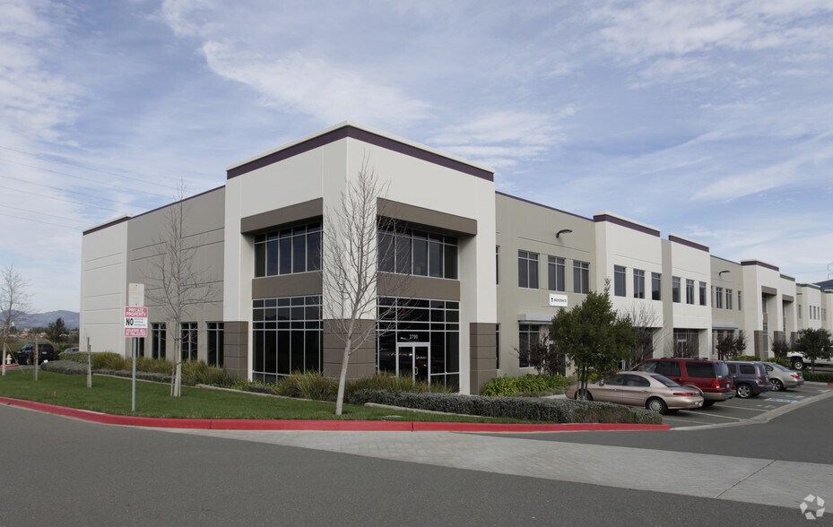 More Photos Of 2789-2799 Napa Valley Corporate Dr, Napa Flex For Lease
