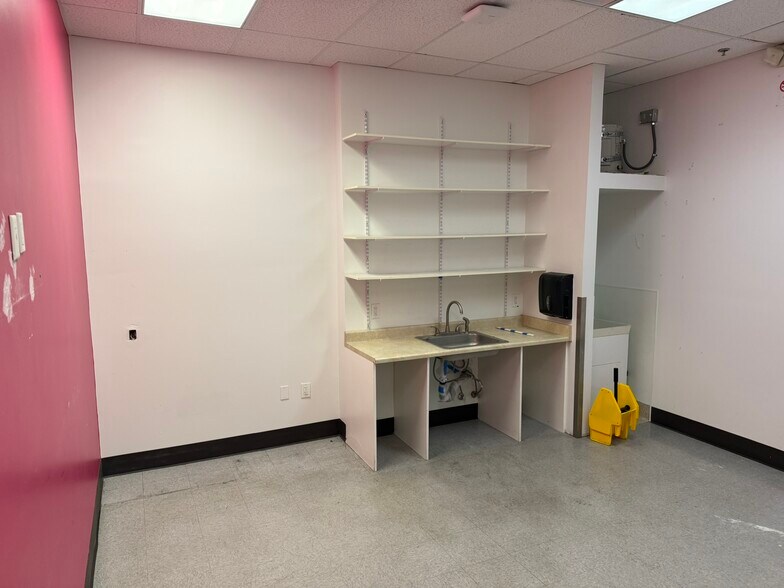 More Photos Of 100-140 E San Fernando St, San Jose Multifamily For Sale