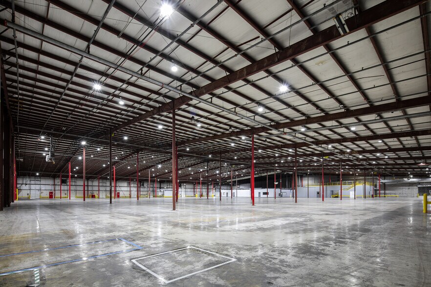 More Photos Of 108 Summer Ct, Georgetown Warehouse For Sale