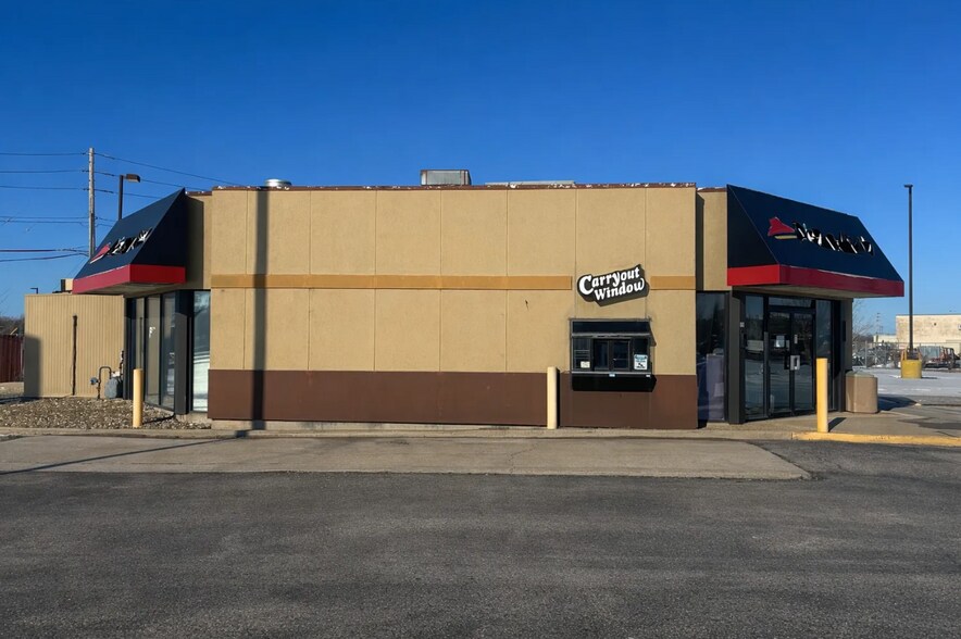 More Photos Of 75 Pine Lake Ave, La Porte Restaurant For Sale