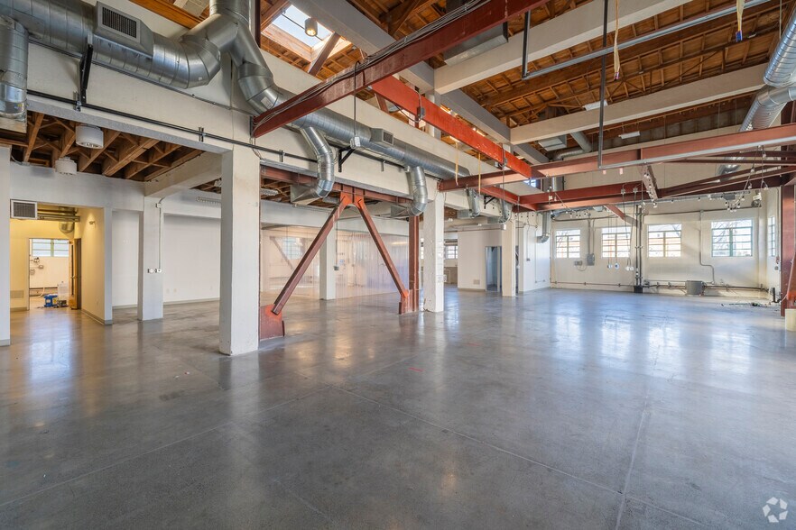 More Photos Of 380 Washington St, Oakland Unknown For Lease
