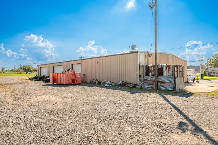 More Photos Of 679 Highway 365, Mayflower Office For Sale