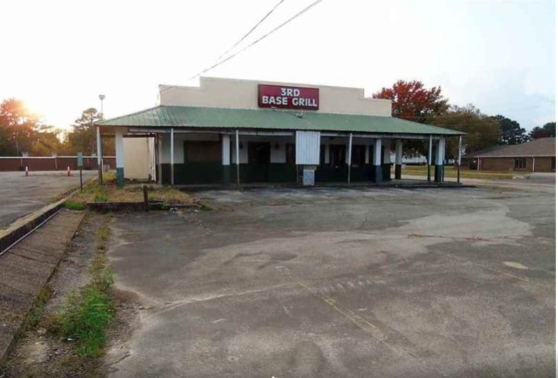 Primary Photo Of 7904 Memorial Pky SW, Huntsville Bar For Sale